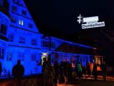 Die Wewelsburg bei der Teilnahme des bundesweiten Beleuchtungsflashmob, zum Gedenken an den 27. Januar 1945. Foto: © Kreismuseum Wewelsburg